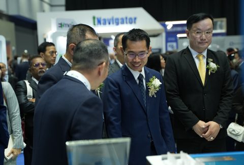 VIP Exhibition Tour 480X326 (7)